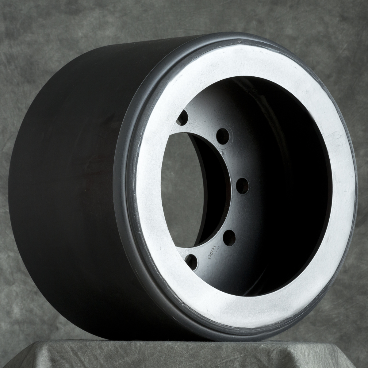 (image for) Agco MT700/MT800 "Wide" Mid Roller Wheel